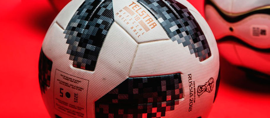 Официальный мяч чемпионата мира 2018-го года изготовлен из панелей инновационной конструкции