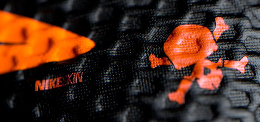 NikeSkin - материал покрытия для футбольных бутс