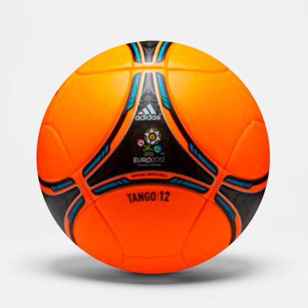 Футбольный мяч Адидас Tango 12 "Winter" - официальный мяч финала Евро 2012