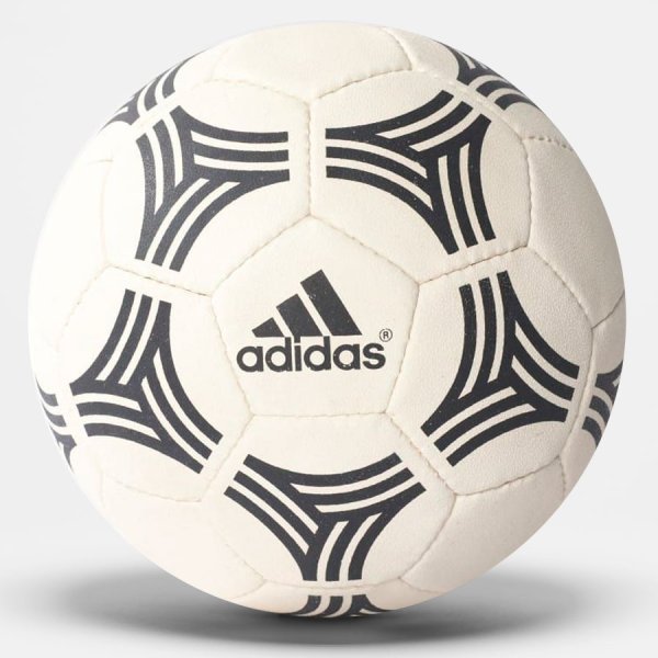 Футбольный мяч повышенной прочности со сниженным отскоком Adidas Tango Sala Street Skilz AZ5192