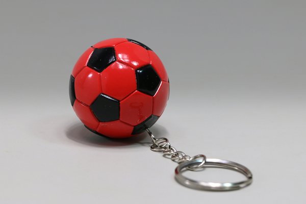 Брелок для ключей - Футбольный мяч | Красный