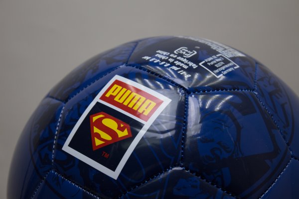 Детский футбольный мяч Puma Superhero Lite 350g Размер·4 Superman 082763-51 082763-51