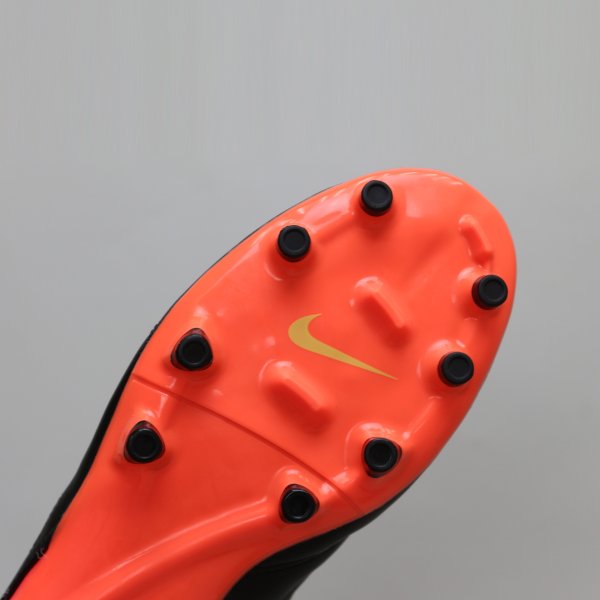 Бутси Nike Tiempo GENIO II Leather FG 819213-018 Black/Orange 819213-018