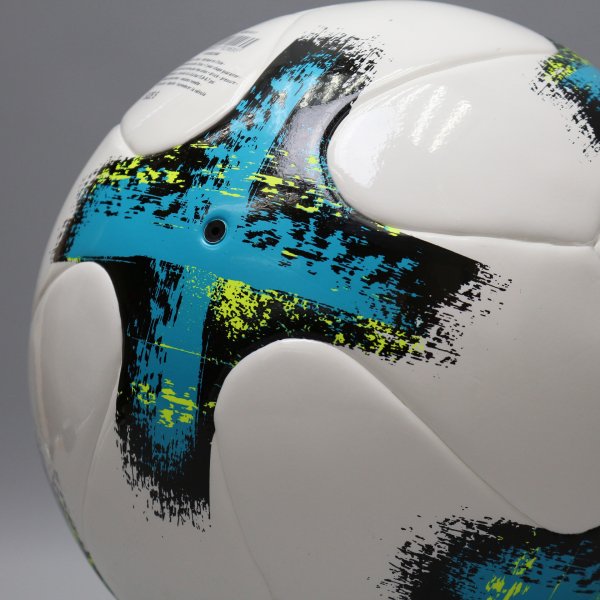 Детский футбольный мяч Adidas Junior 290g TORFABRIK Размер·4 | BS3508 BS3508