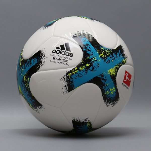 Детский футбольный мяч Adidas Junior 350g TORFABRIK Размер-5 | BS3511 BS3511