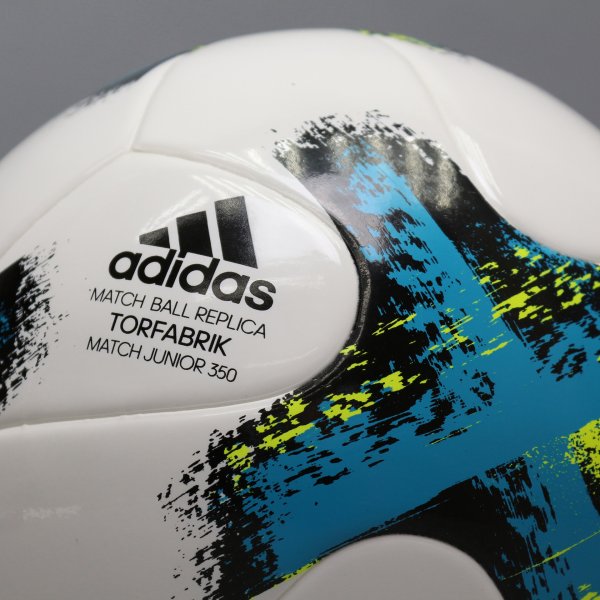 Дитячий футбольний м'яч Adidas Junior 350g TORFABRIK Розмір-5 | BS3511 BS3511