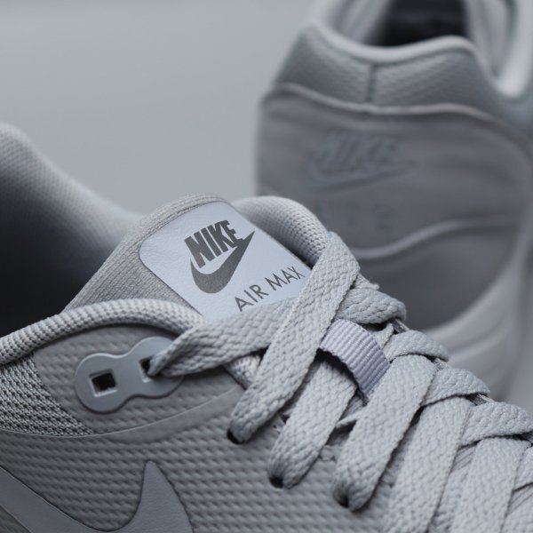 Кроссовки Nike AIR MAX 1 ULTRA 2.0 ESSENTIAL 875679-001