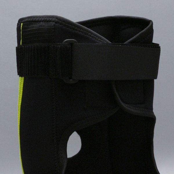 Наколенник для стабилизации коленного сустава с шарнирами Select 6204 | 562040