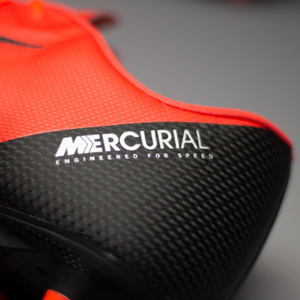 Бутсы Nike Mercurial CR7 Vapor Academy AJ3721-600