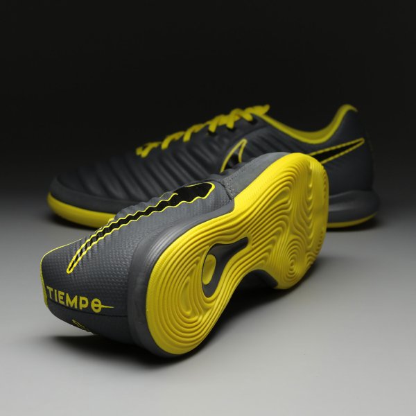 Футзалки Nike Tiempo Lunar Legend Pro AH7246-070