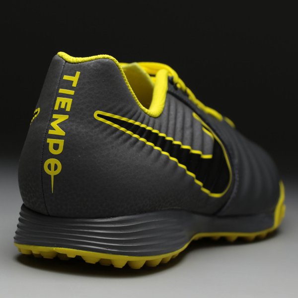 Сороконожки Nike Tiempo Legend Academy AH7243-070