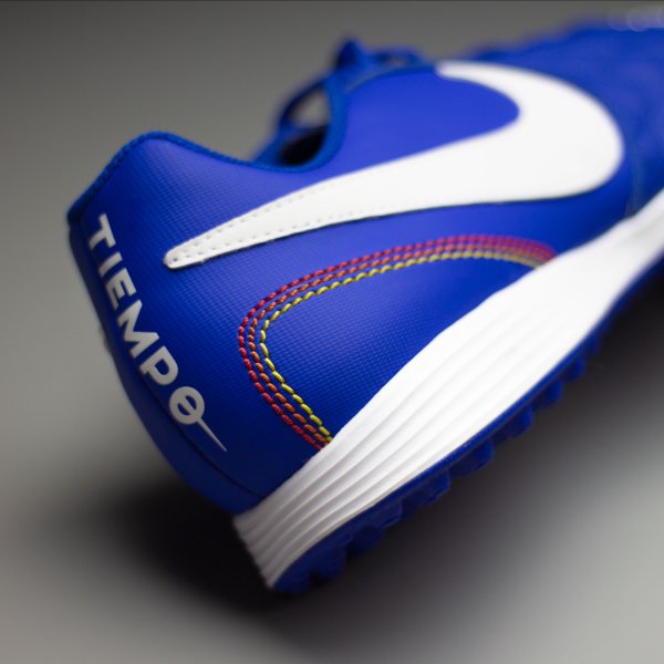 Сороконожки Nike Tiempo Ronaldinho Legend Academy 10R AQ2218-410