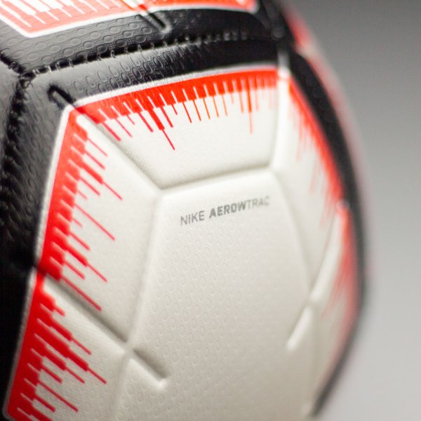 Футбольный мяч Nike Strike Размер-5 SC3310-100