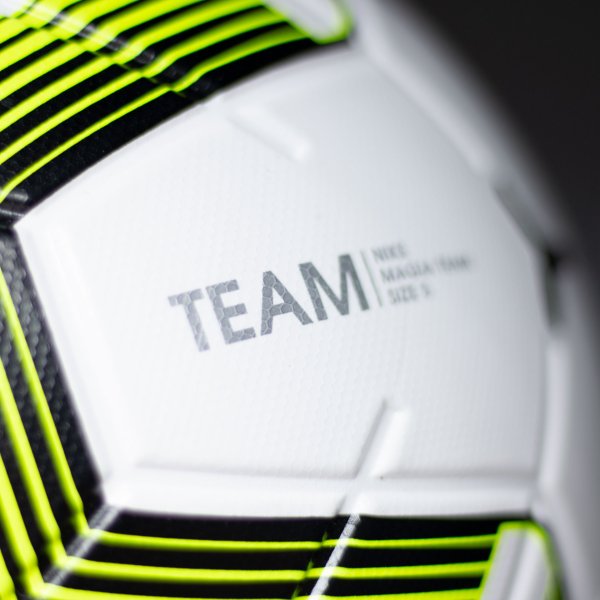 Футбольний м'яч Nike Magia FIFA PRO SC3536-100