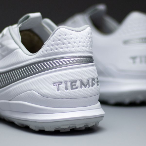 Сороконожки Nike Tiempo Legend 8 Pro TF AT6136-100