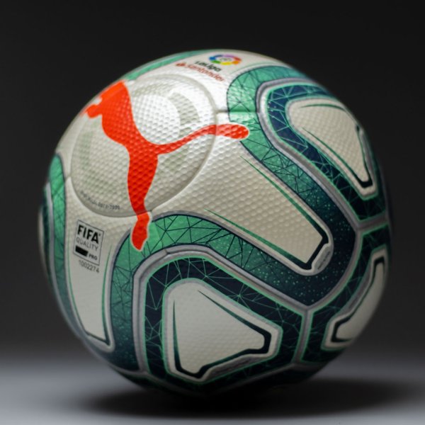 Футбольный мяч Puma La Liga OMB FIFA PRO 083396-01