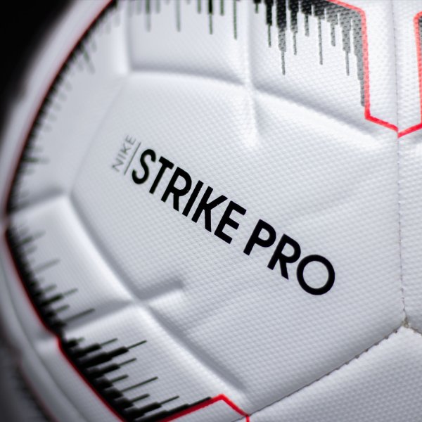 Футбольный мяч Nike Strike PRO FIFA SC3937-100