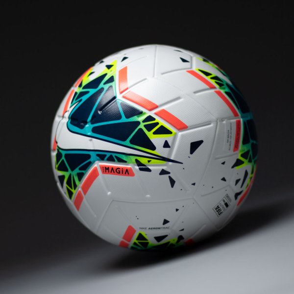 Футбольный мяч Nike Magia FIFA PRO SC3622-100