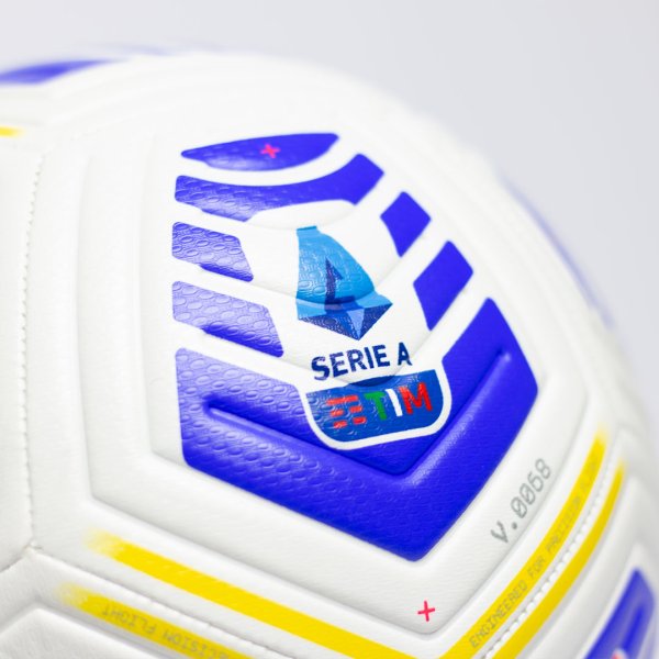 Футбольный мяч Nike Strike AerowSculpt Seria A CQ7322-100