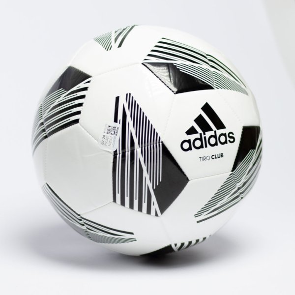 Футбольний м'яч adidas Tiro Club Football №5  FS0367 FS0367 #5