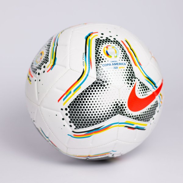 Футбольний м'яч Nike Strike Copa America Розмір-5 CW0022-100