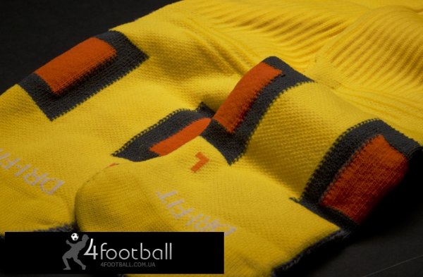 Футбольные гетры Nike Dri-Fit Compression II (Желтые)