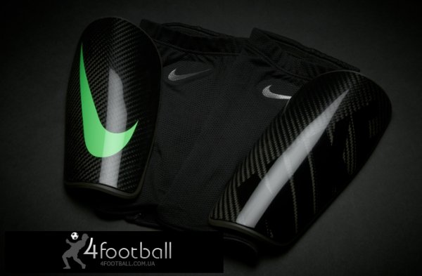 Футбольные щитки Nike Mercurial - Blade CARBON