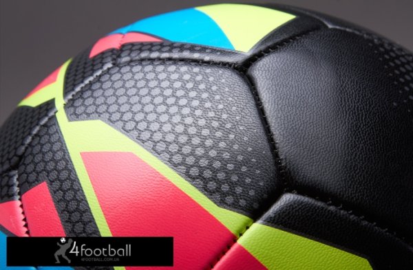 Футбольный мяч - Nike5 Street