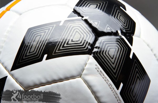 Футбольный мяч Nike CLUB Размер·4 | Профи | SC2283-107 SC2283-107