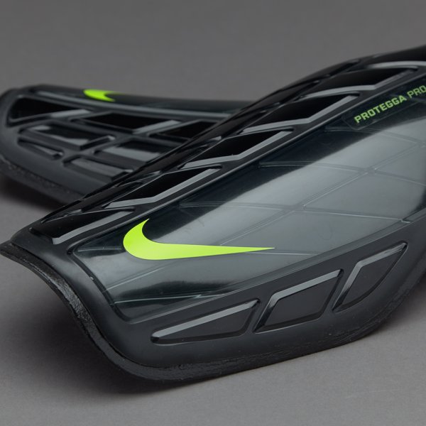 Футбольные щитки Nike Protegga Pro STEALTH SP0315-010