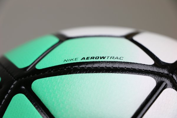 Футбольный мяч Nike STRIKE "Aerow Trac" mint Размер-5 - ПолуПро sc2729-101